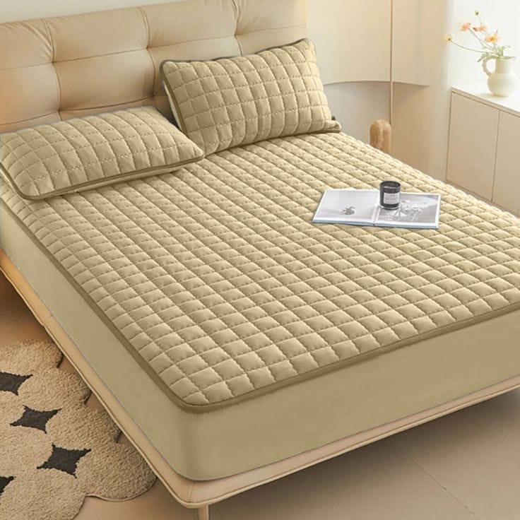 Quilted 100% Waterproof Mattress Protector For Double Bed (Mouse Skin)